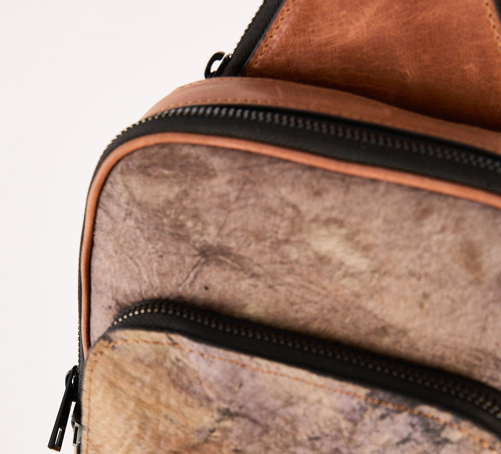 The Voyager - Crossbody - Corriente