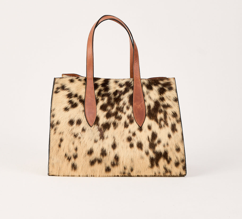 Lady - Life Carrier - Obsidian Grace