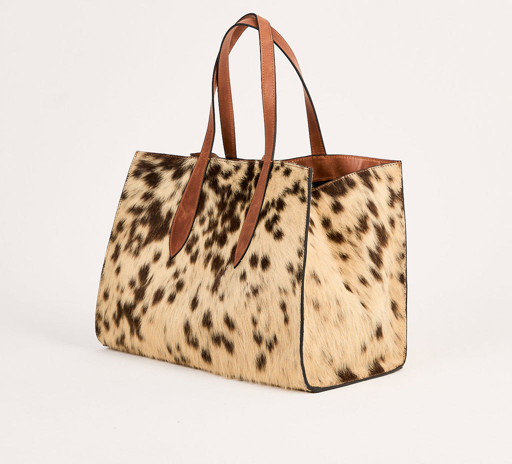 Lady - Life Carrier - Obsidian Grace