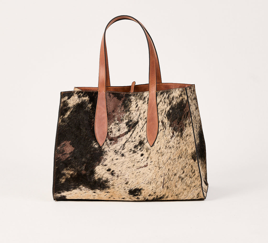 Lady - Life Carrier - Midnight Longhorn