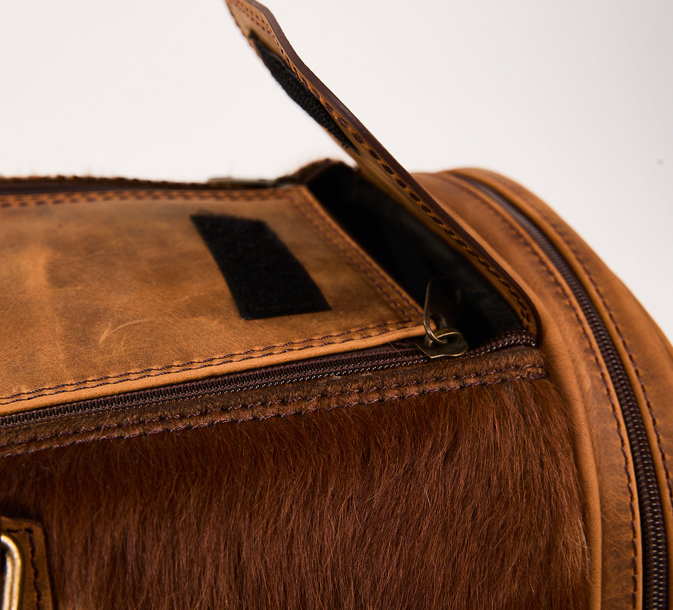 The Voyager - Large Travelbag - Holstein Monarch