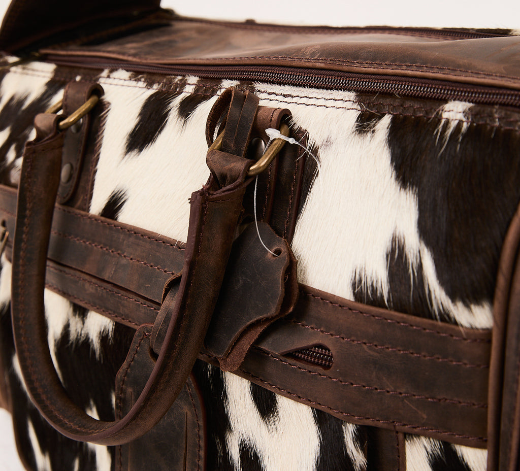The Weekend Escape - Small Travelbag - Holstein Rebel