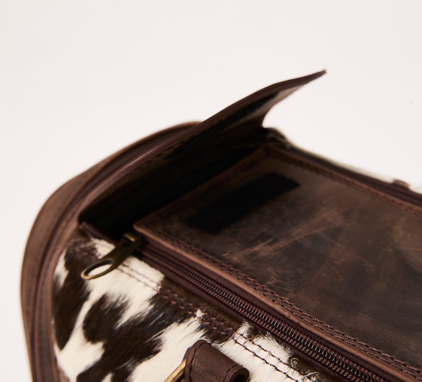 The Weekend Escape - Small Travelbag - Holstein Rebel